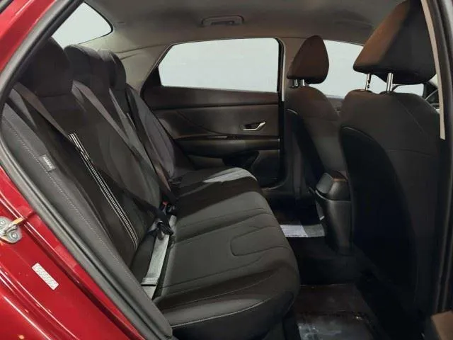Hyundai Elantra photo 48