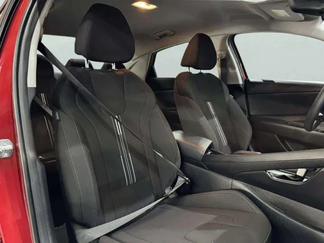 Hyundai Elantra photo 53