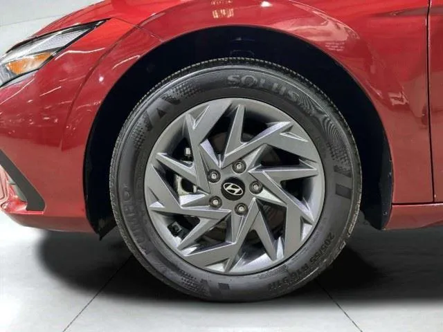 Hyundai Elantra photo 57