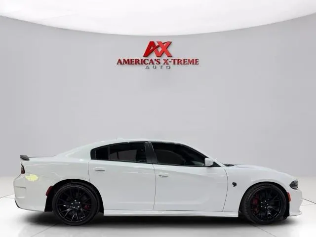 Dodge Charger photo 9