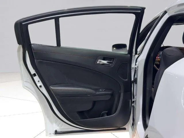 Dodge Charger photo 35