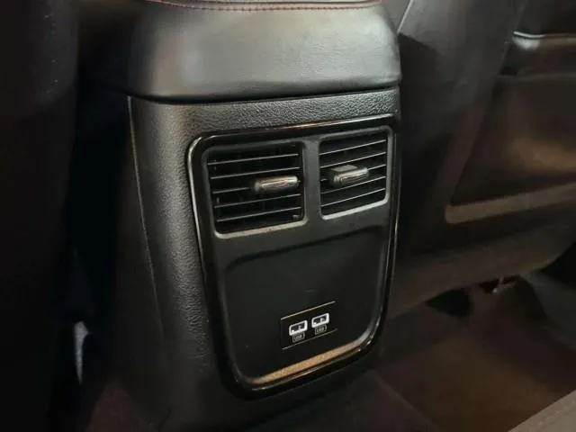 Dodge Charger photo 38