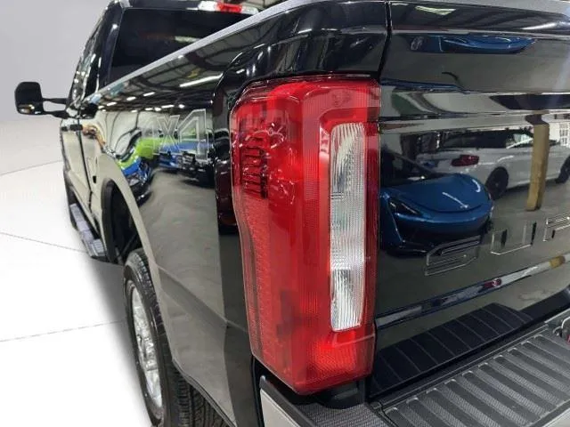 Ford F-250 photo 13