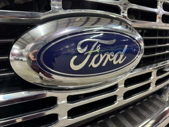 Ford F-250 photo 17