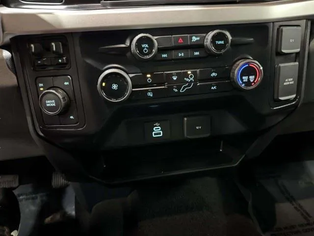 Ford F-250 photo 38
