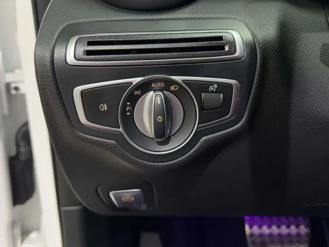 Mercedes-Benz C-Class photo 27