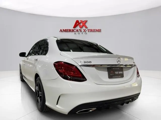 Mercedes-Benz C-Class photo 2