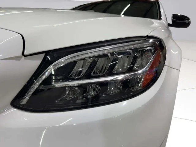 Mercedes-Benz C-Class photo 10