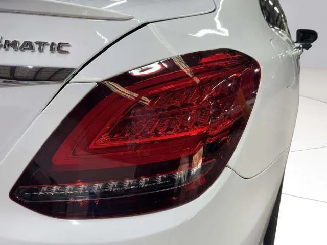 Mercedes-Benz C-Class photo 13