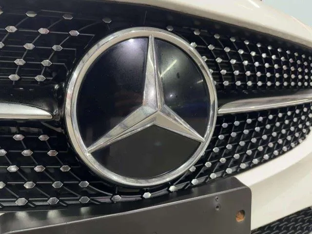 Mercedes-Benz C-Class photo 16
