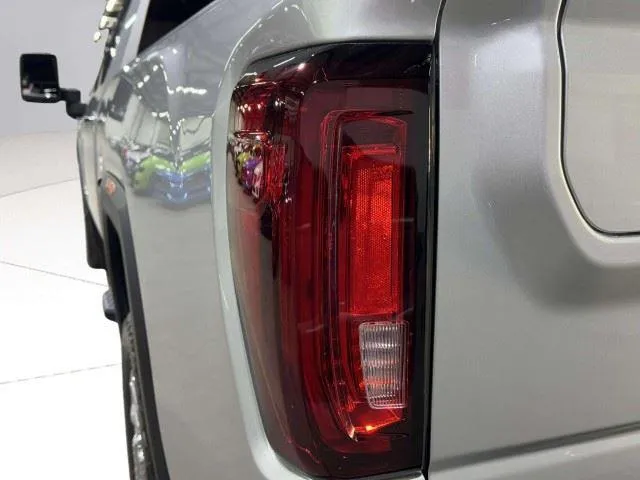 GMC Sierra photo 14