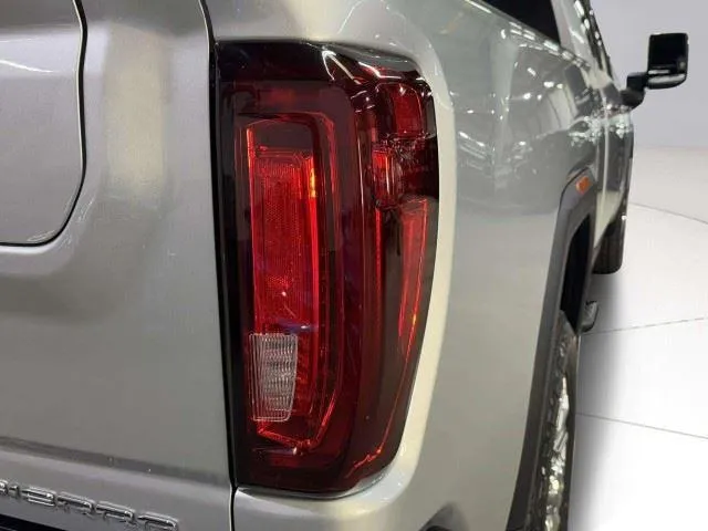 GMC Sierra photo 15