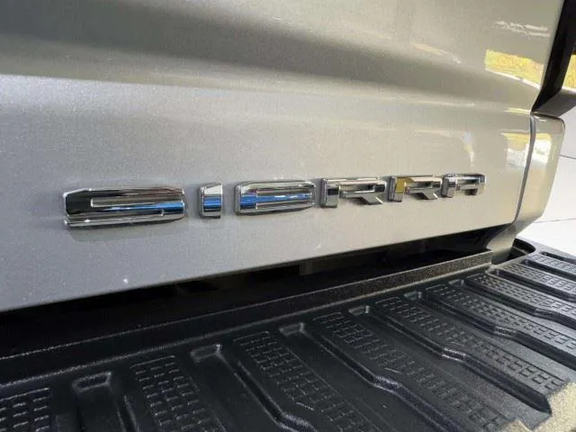 GMC Sierra photo 28