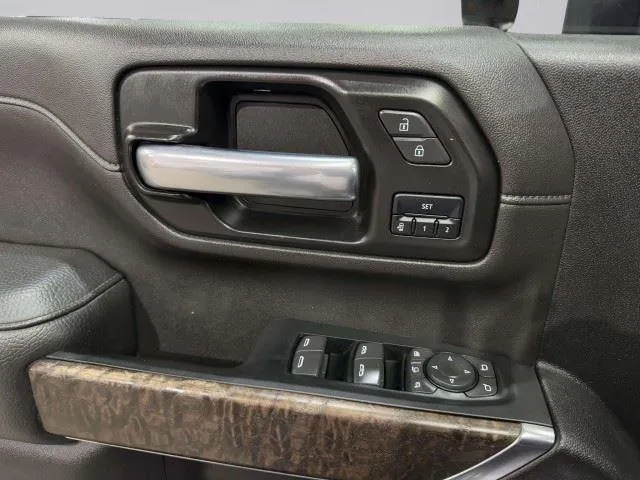 GMC Sierra photo 35