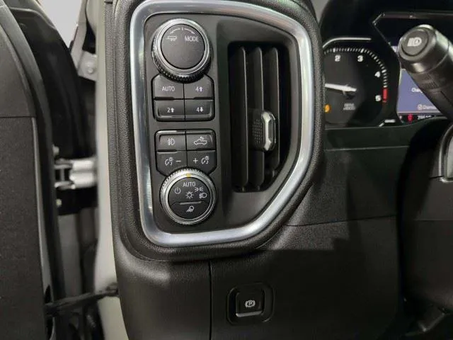 GMC Sierra photo 40
