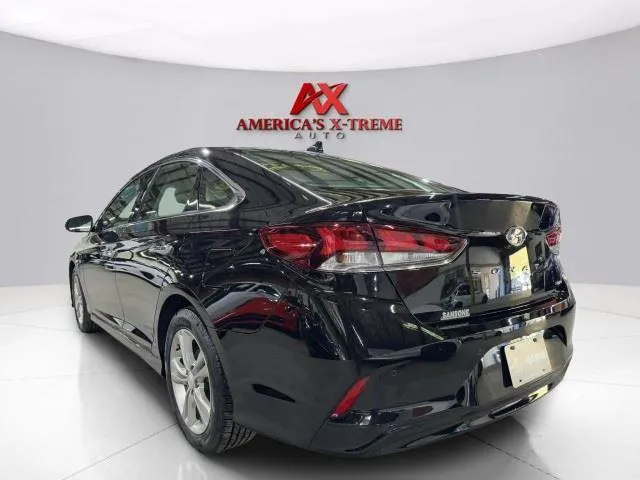 Hyundai Sonata photo 6