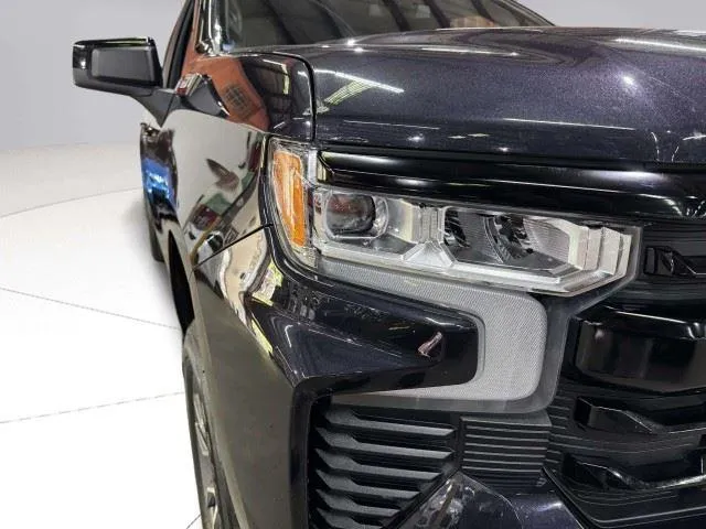 Chevrolet Silverado photo 14