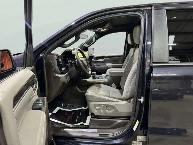 Chevrolet Silverado photo 18