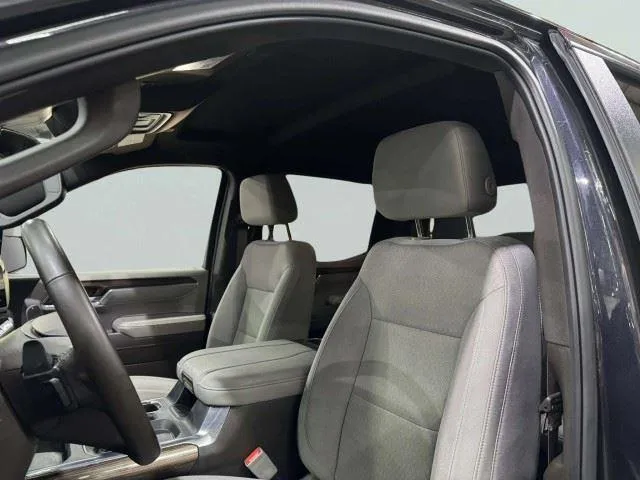 Chevrolet Silverado photo 19
