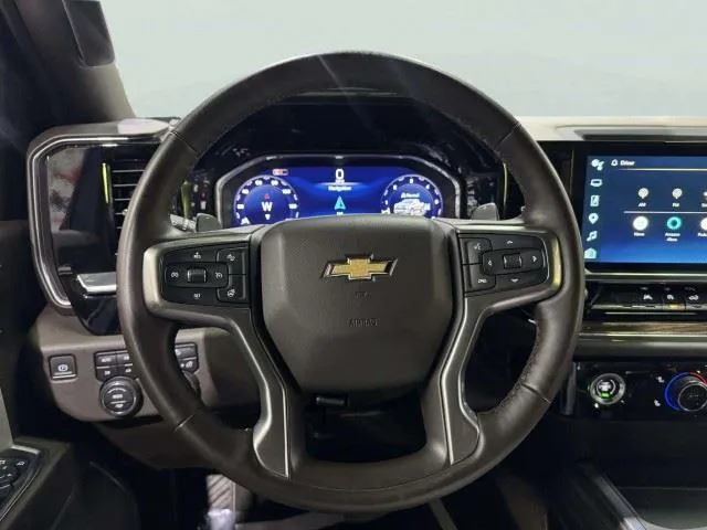 Chevrolet Silverado photo 21