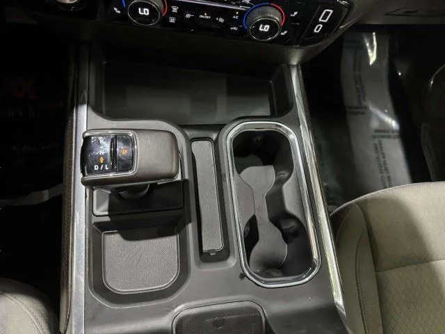 Chevrolet Silverado photo 24