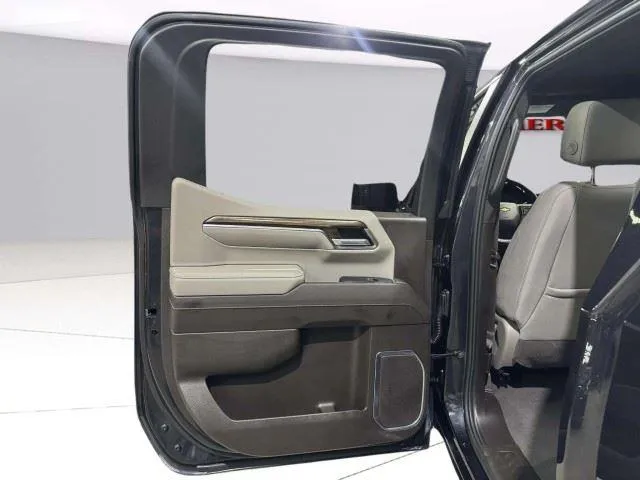 Chevrolet Silverado photo 27