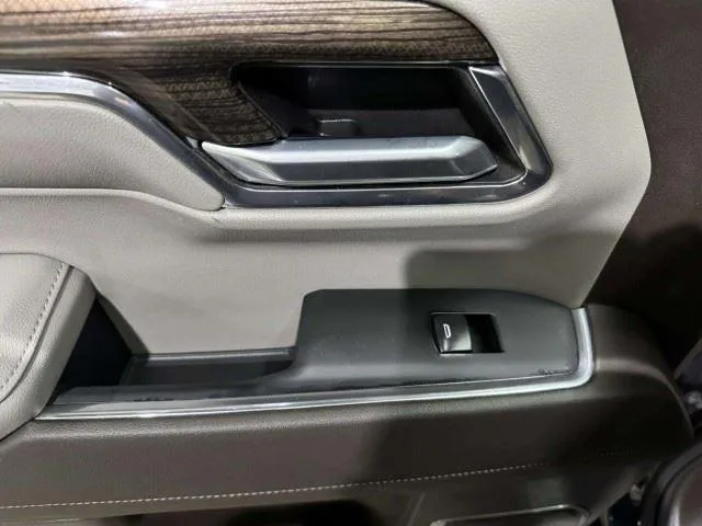 Chevrolet Silverado photo 28