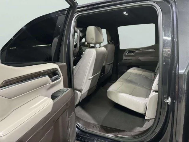 Chevrolet Silverado photo 31