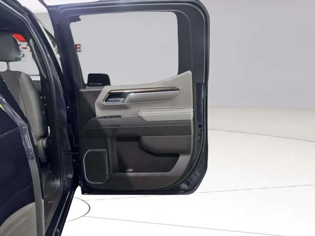 Chevrolet Silverado photo 36