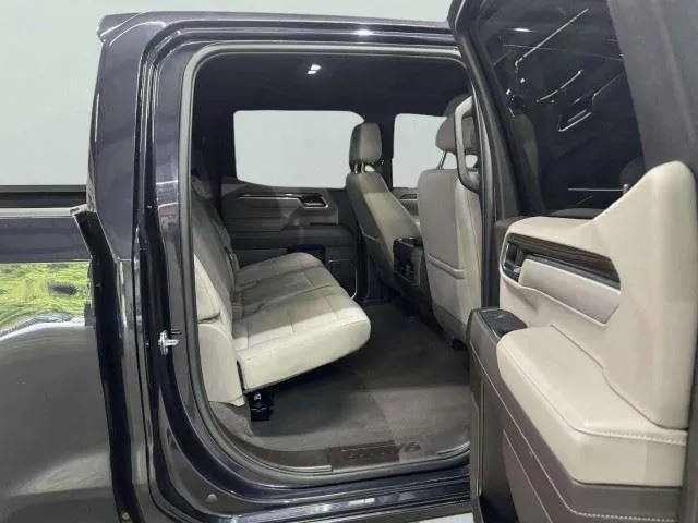 Chevrolet Silverado photo 39