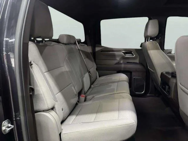 Chevrolet Silverado photo 40