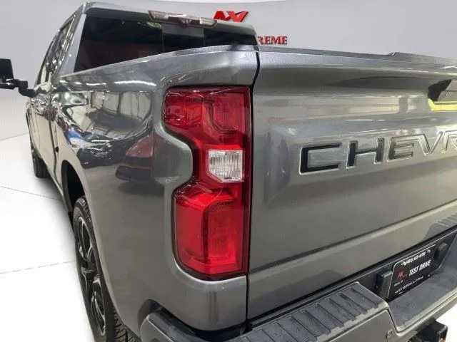 Chevrolet Silverado photo 12