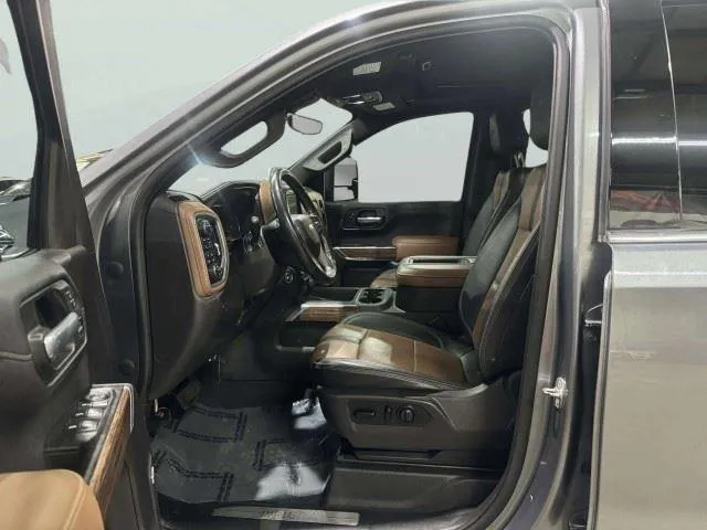 Chevrolet Silverado photo 18