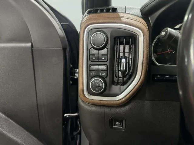 Chevrolet Silverado photo 20