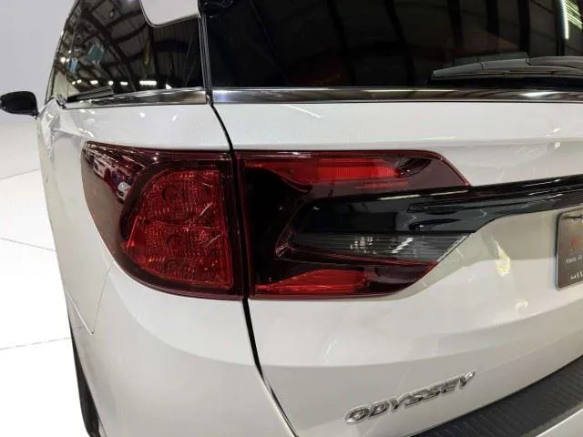 Honda Odyssey photo 12
