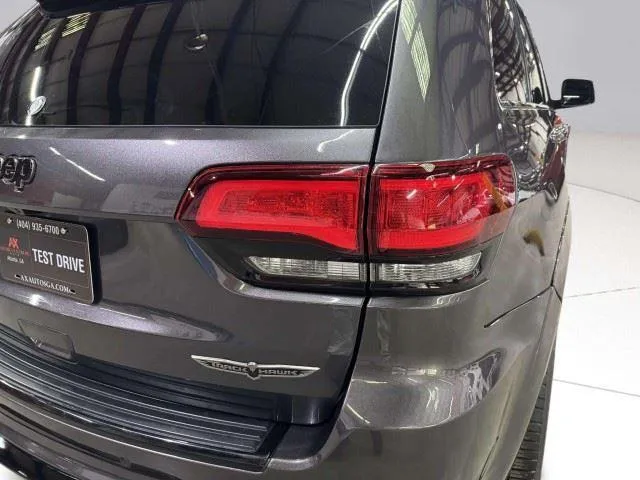 Jeep Grand Cherokee photo 13