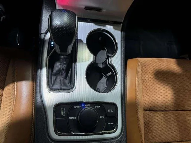 Jeep Grand Cherokee photo 23