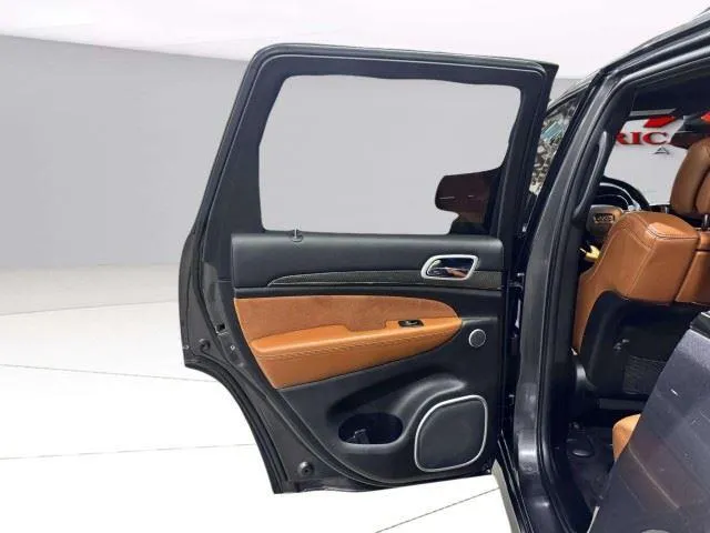 Jeep Grand Cherokee photo 25