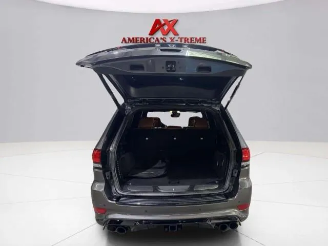 Jeep Grand Cherokee photo 32