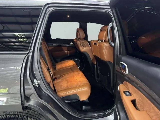 Jeep Grand Cherokee photo 35