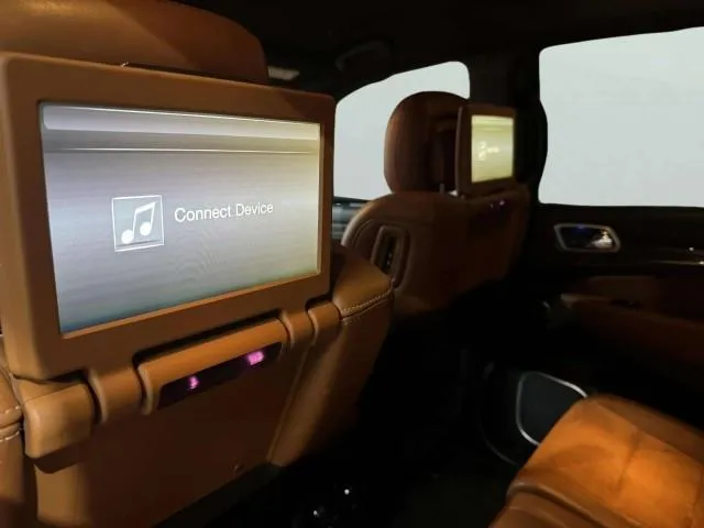 Jeep Grand Cherokee photo 38