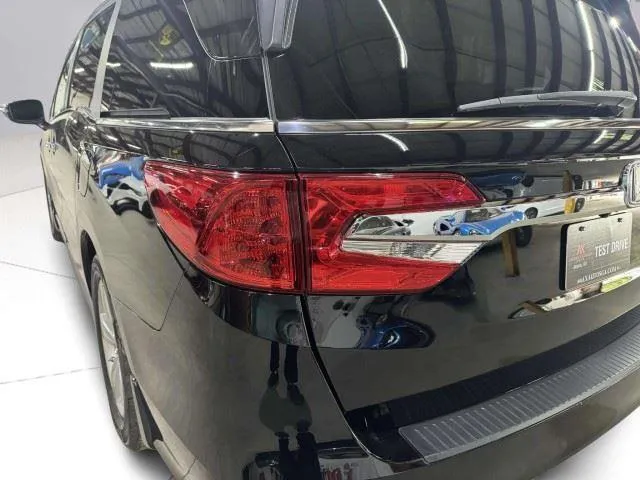 Honda Odyssey photo 12