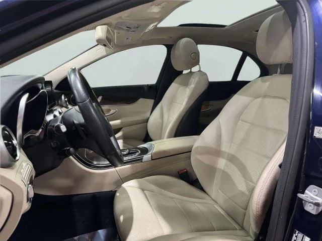 Mercedes-Benz C-Class photo 19