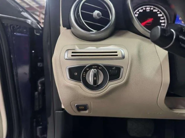 Mercedes-Benz C-Class photo 20