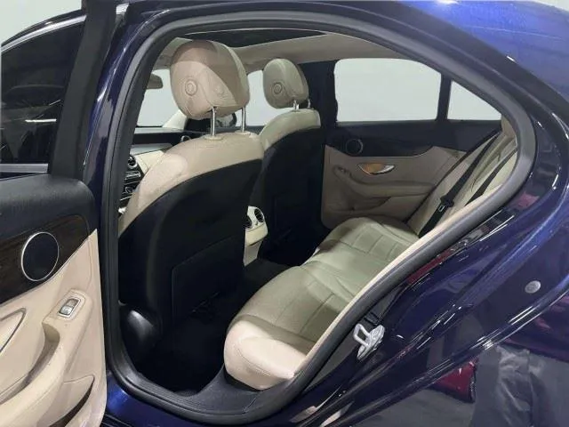 Mercedes-Benz C-Class photo 28