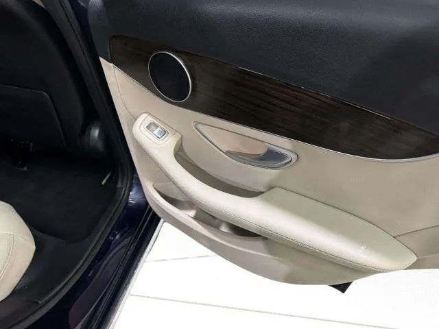 Mercedes-Benz C-Class photo 34
