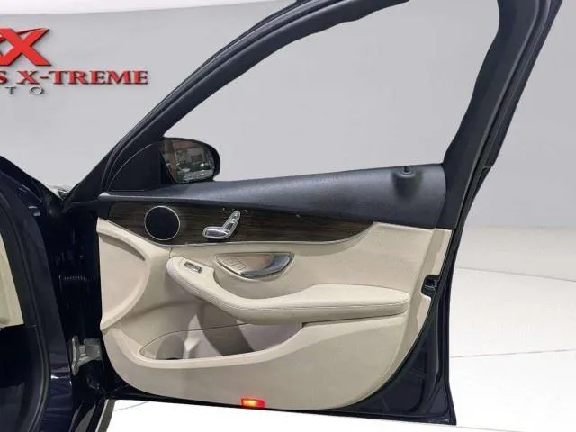 Mercedes-Benz C-Class photo 38