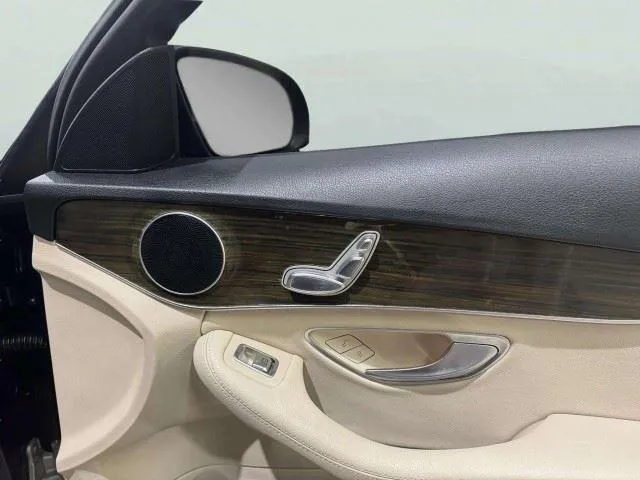 Mercedes-Benz C-Class photo 39