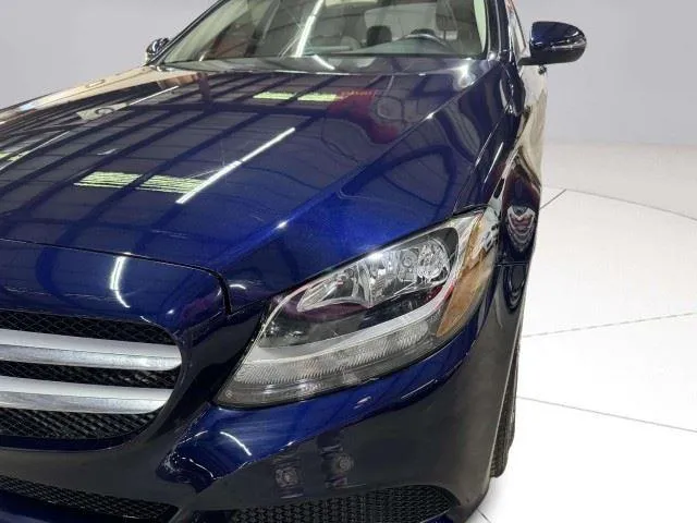 Mercedes-Benz C-Class photo 11