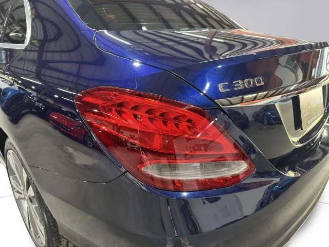 Mercedes-Benz C-Class photo 12